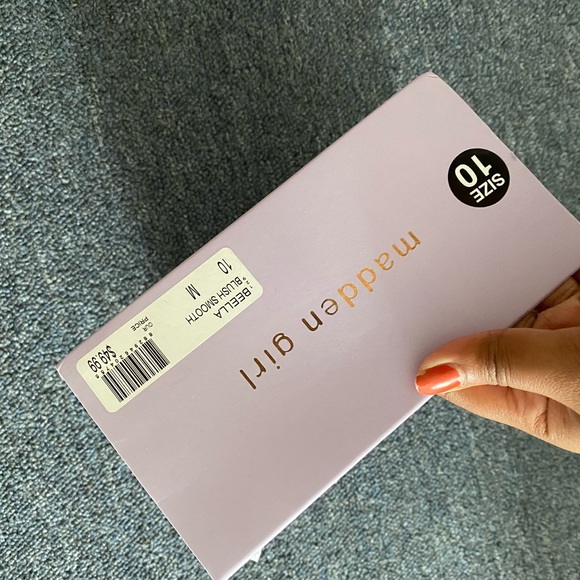 Nude heels - Picture 2 of 2